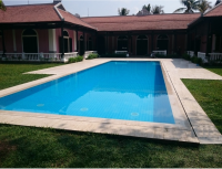 HỒ BƠI TRÀN VIỀN